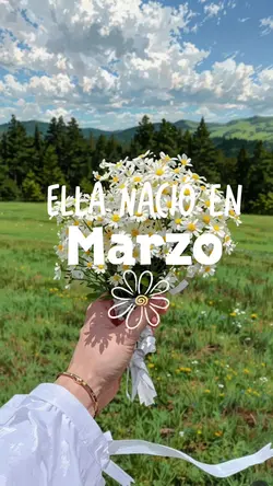 Ella nacioʻ en marzo