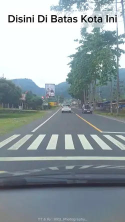 Di Batas Kota Ini