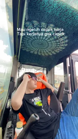 Operator excavator