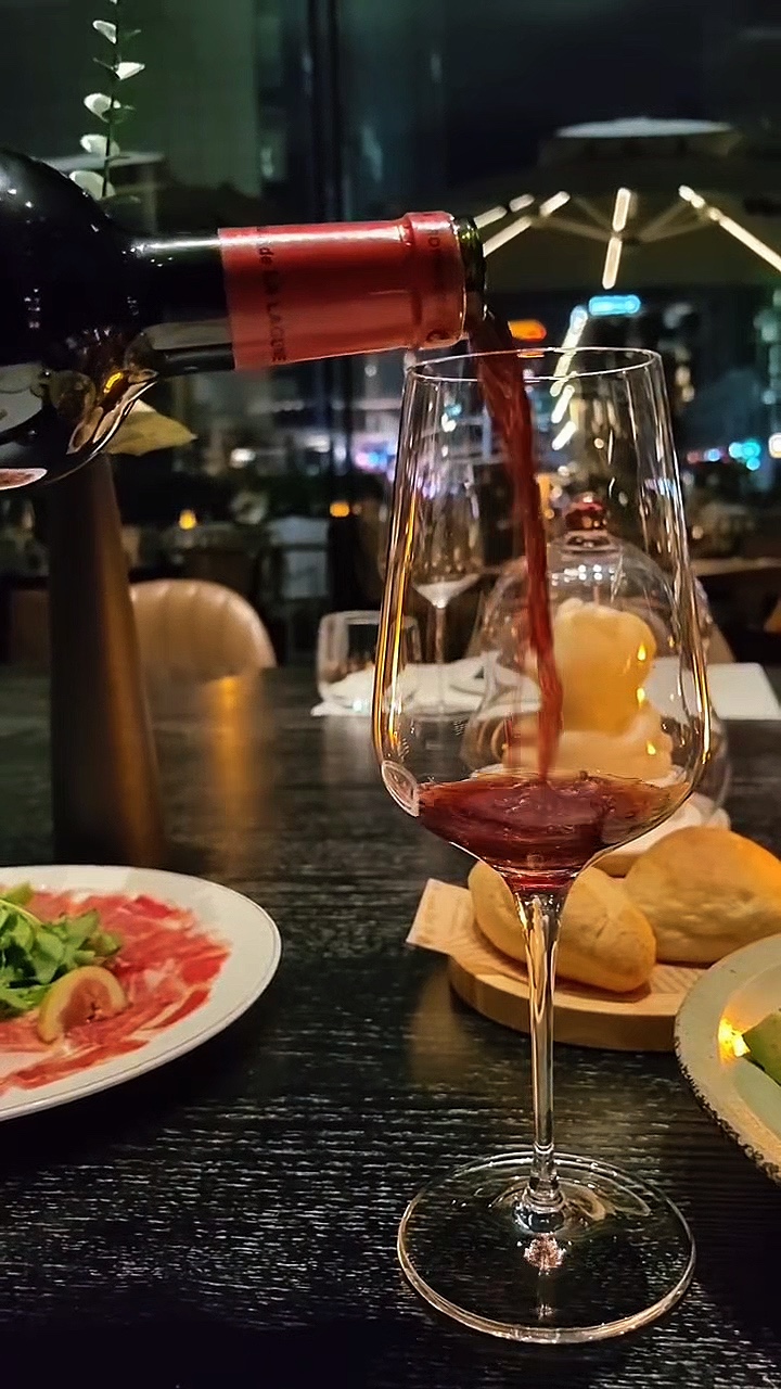 Viernes negro de vino