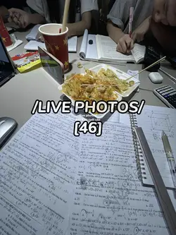 PHOTOS LIVE