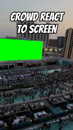 Crowd react to scree