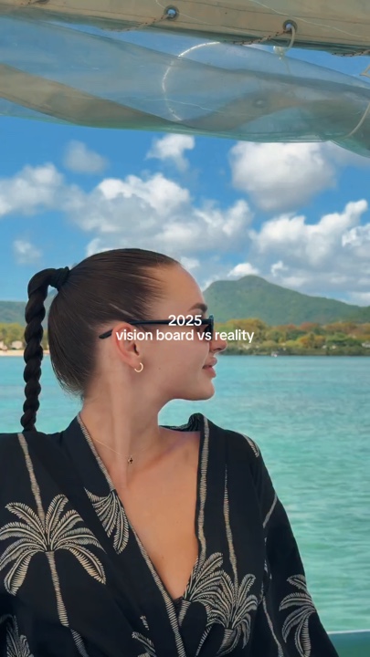 2025 vision board vs