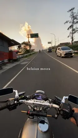 Belaian mesra membua