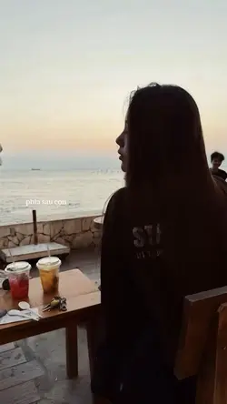 Phía sau cơn mưa kia