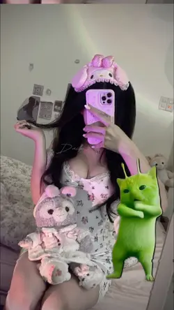 ALIEN CAT DANCE