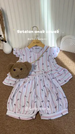 Setelan anak cewek