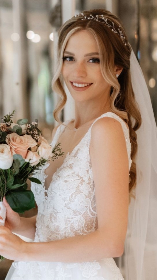 Beautiful in white 
