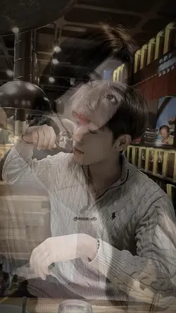 Ghép ảnh mờ