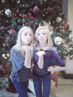 Chloe & Paigeee!