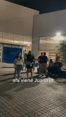 ahí viene Juana la..