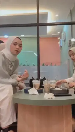 Selang Waktu Estetik