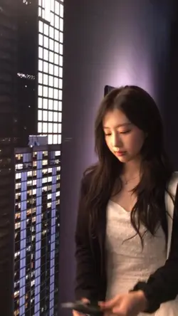 2 pics TV34516092054