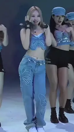 Nayeon fancam