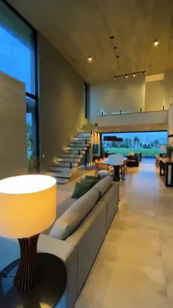 PROPERTY ADVERTISING