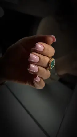 Nails 1 clip