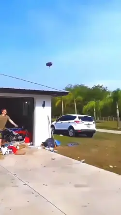 คลิปที่โยนขวด