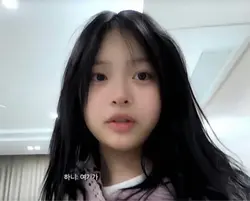 생일인 친구의 사진을 넣어보세요🤭