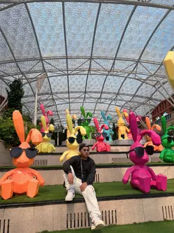 ရိုက်စား// Bigg Y