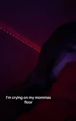 i’m crying on my mom