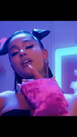 Ariana grande 