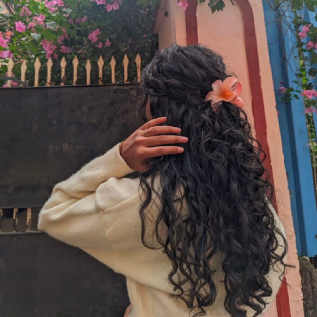 cheveux bouclés