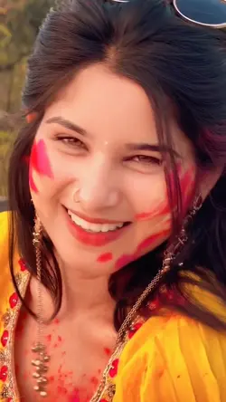 Instagram Holi Trend