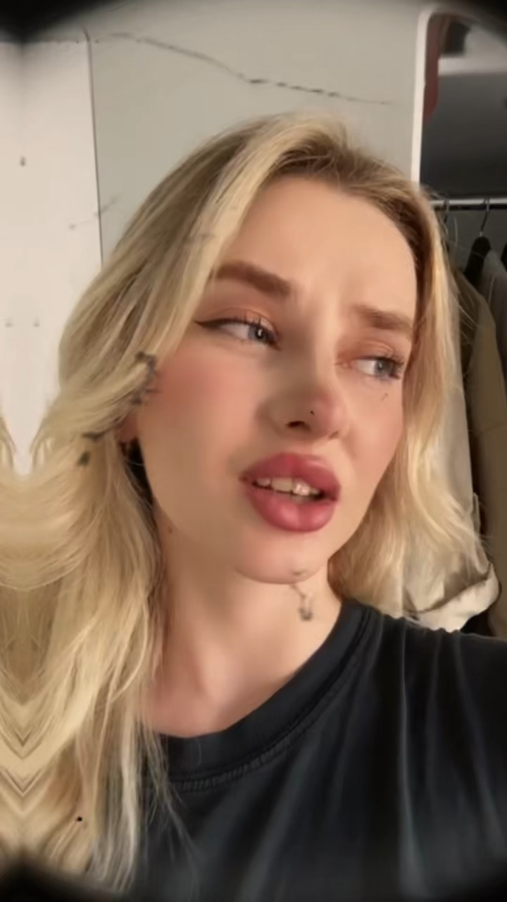 15. Selfie 