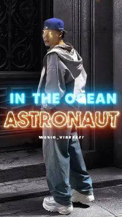ASTRONAUT IN T OCEAN