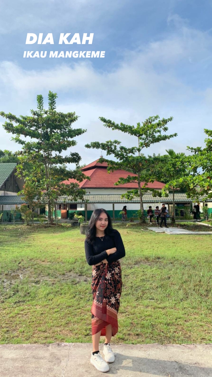 bulan bapayung liu
