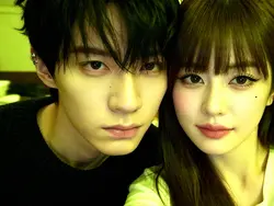 ☆:: AI Couple Selfie