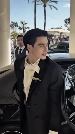 สักการะบูชาแบบเริ่ด