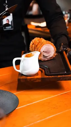 Restaurant food loja