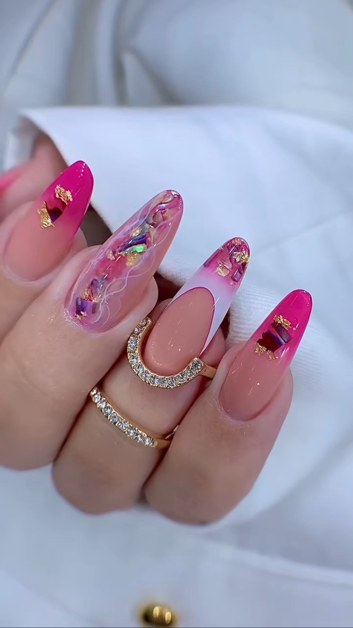 UÑAS