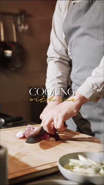 COOKING WITH ME