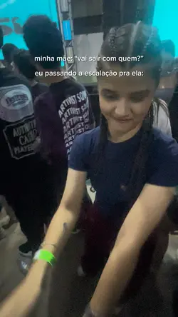 Vai sair com quem?