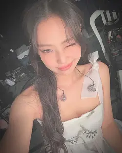 istek jennie fotoo