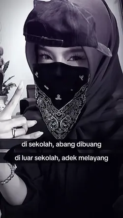 Disekolah, abang di 