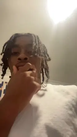 🥴