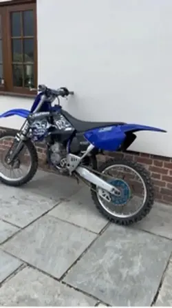 Yz