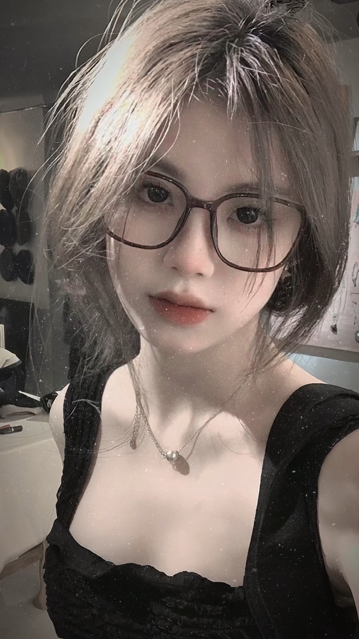 1 ảnh + màu