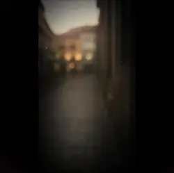 Glitch d'apertura  scorrimento foto sognante