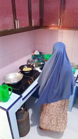 keseharian ibu rumah