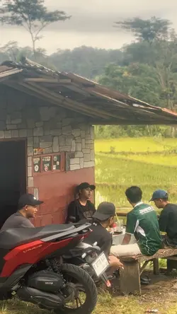 jatuh cinta memang