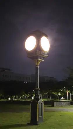 이순간 몀춰라