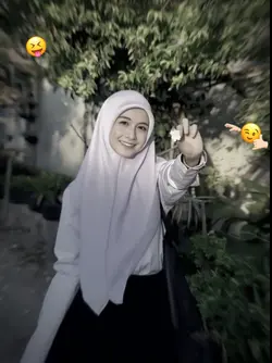SCHOOL GIRL 0.5 BLUR