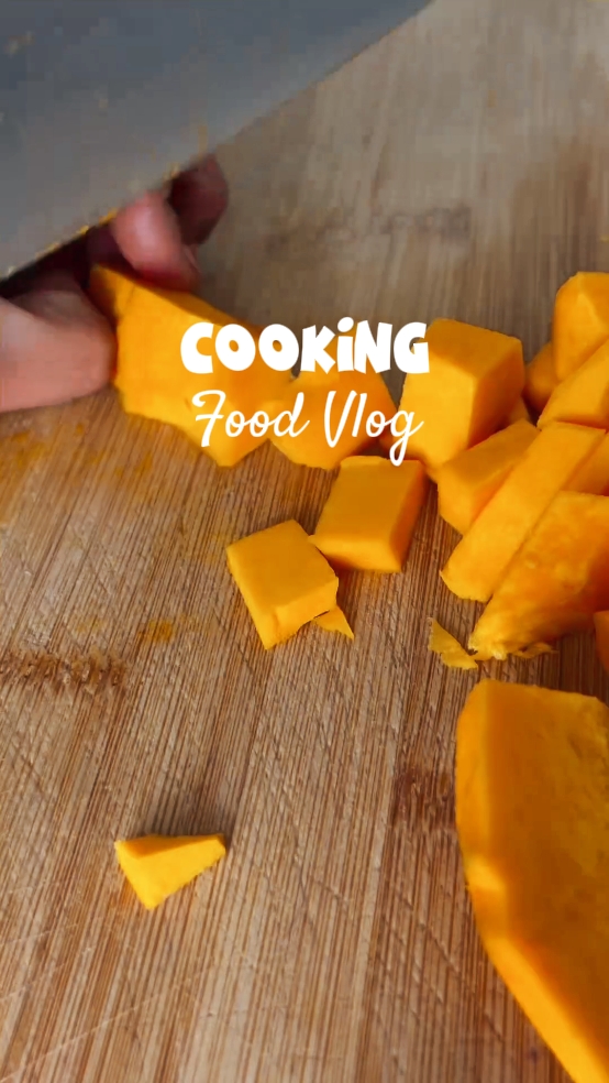 023. Food Vlog