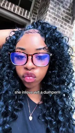 she inlove wit a dum