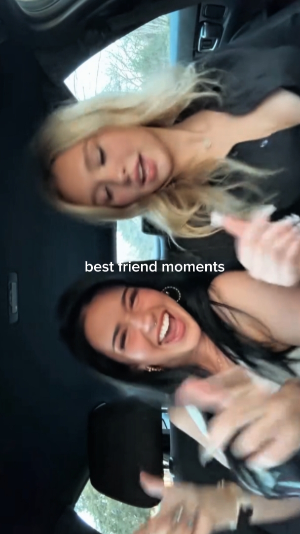 best friend moments 