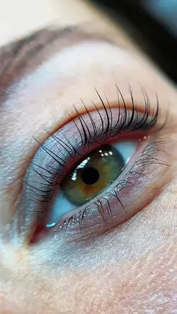 • Lash Comercial 4k